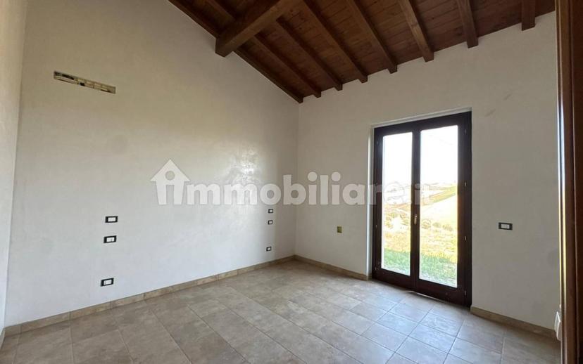 Villa unifamiliare Contrada Razzano, Case Razzano, Morro d'Oro — foto 2 di 25