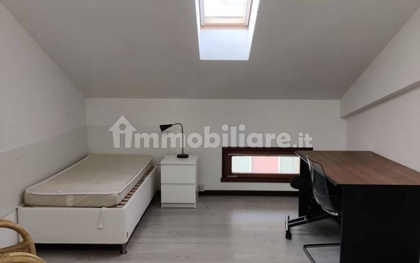 Stanza singola via Poscolle 11A, Udine — foto 10 di 19
