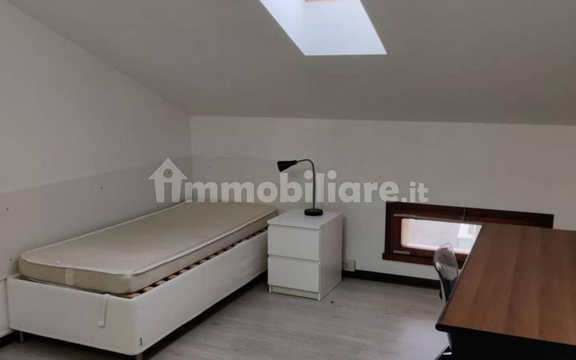 Stanza singola via Poscolle 11A, Udine — foto 9 di 19