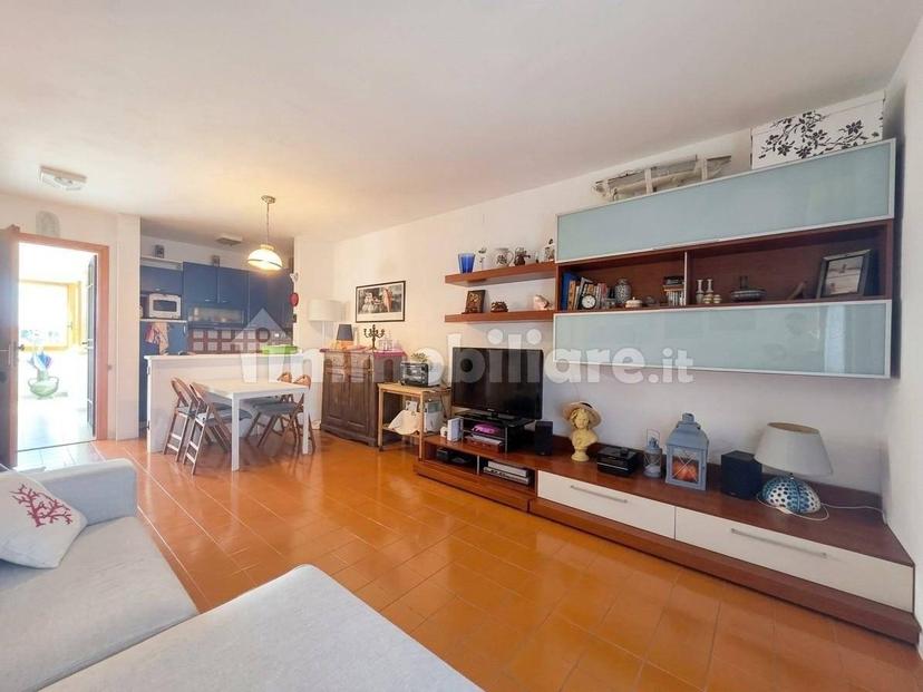 Trilocale via Zolezzi,, Marina di Massa Centro, Massa — foto 3 di 22