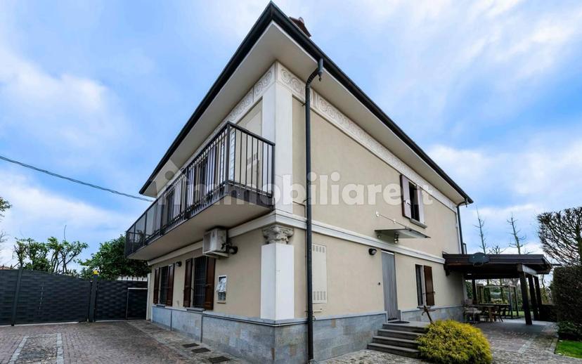 Villa unifamiliare via Balilla, Centro, Romano di Lombardia — foto 14 di 80