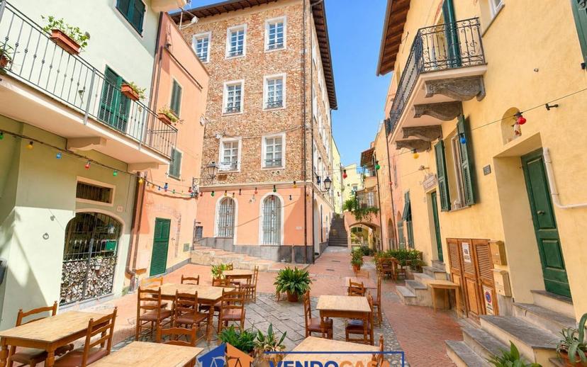 Bilocale Borgo Castello, Centro, Loano — foto 13 di 13
