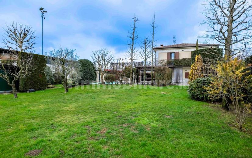 Villa unifamiliare via Balilla, Centro, Romano di Lombardia — foto 25 di 80