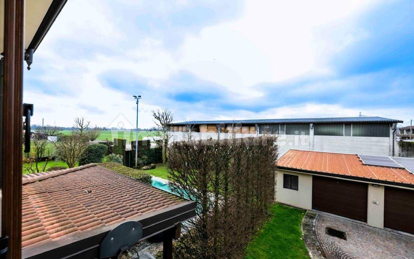 Villa unifamiliare via Balilla, Centro, Romano di Lombardia — foto 78 di 80