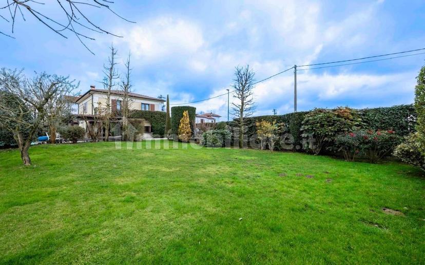 Villa unifamiliare via Balilla, Centro, Romano di Lombardia — foto 50 di 80