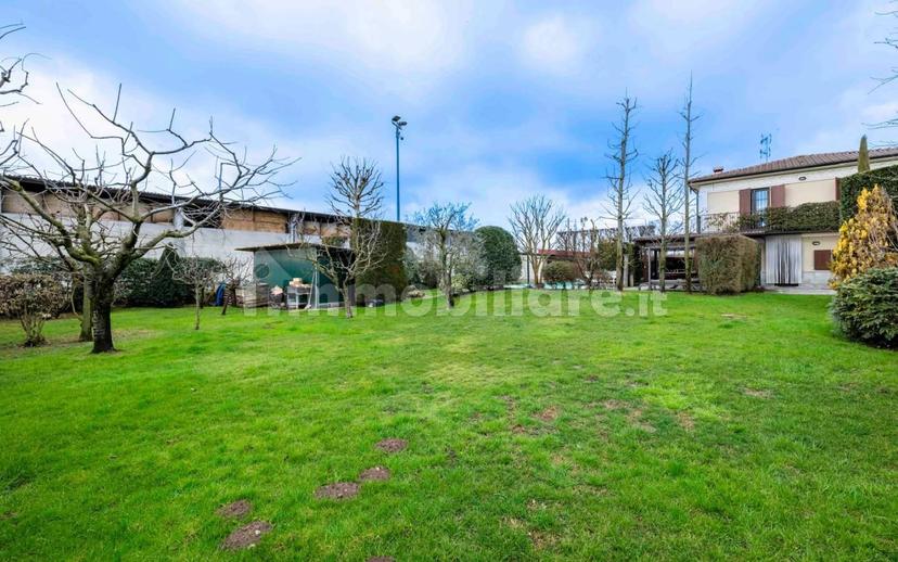 Villa unifamiliare via Balilla, Centro, Romano di Lombardia — foto 23 di 80