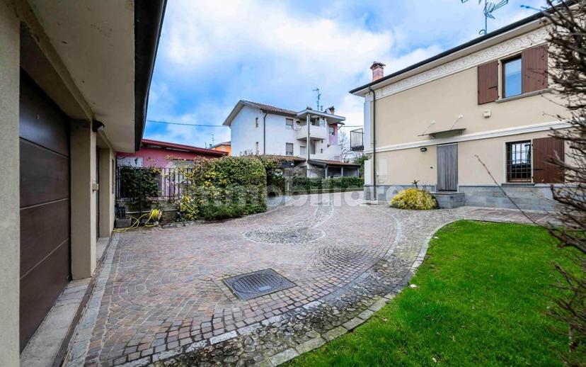 Villa unifamiliare via Balilla, Centro, Romano di Lombardia — foto 36 di 80