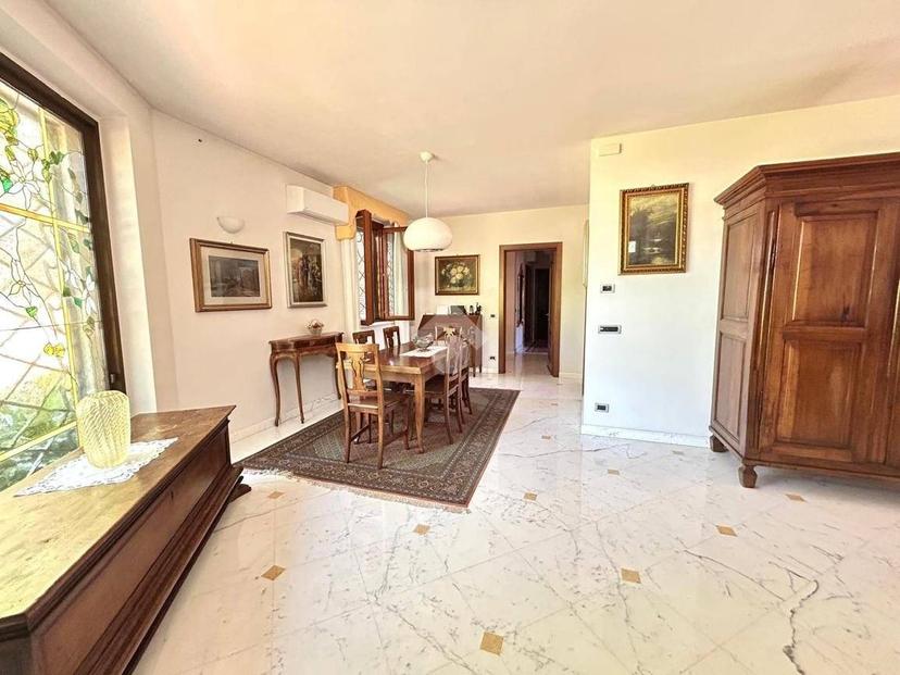 Villa unifamiliare viale L. Illica 102, Centro, Fiorenzuola d'Arda — foto 3 di 24