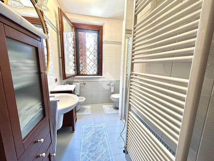 Villa unifamiliare viale L. Illica 102, Centro, Fiorenzuola d'Arda — foto 10 di 24