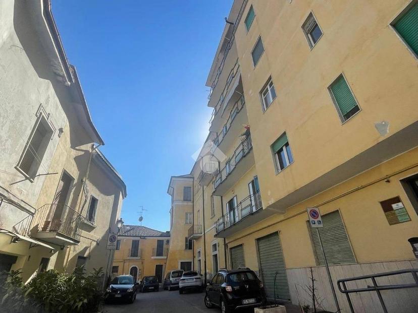 Trilocale via Capitano Luca Mazzella 6, Centro Storico, Benevento — foto 12 di 14