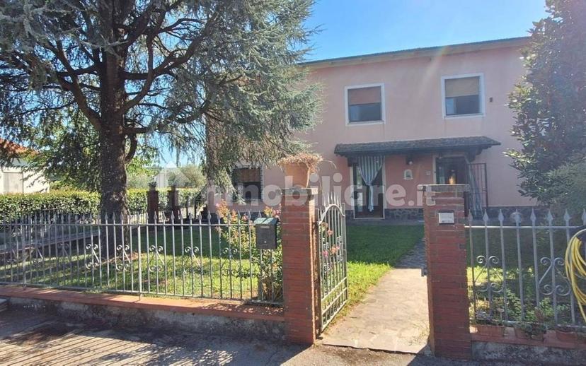 Terratetto unifamiliare 175 m², buono stato, Camigliano, Capannori — foto 8 di 22