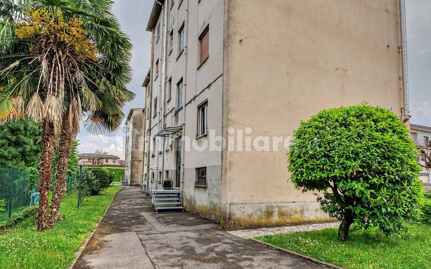 Appartamento via Giovanni Pascoli, Centro, Lurate Caccivio