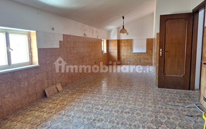 Mansarda via Francesco De Sanctis, Centro, Bosa — foto 32 di 34