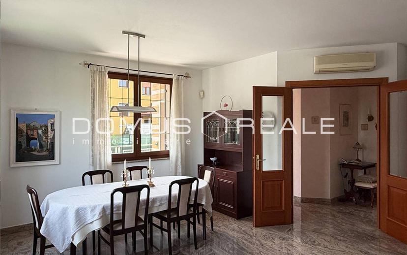 Villa bifamiliare via Giacomo Matteotti 12, Sandrà, Castelnuovo del Garda — foto 29 di 53