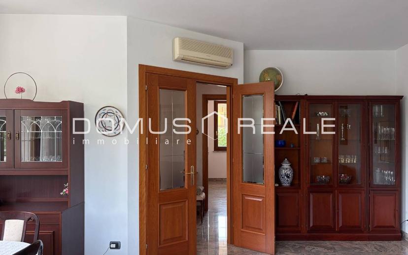 Villa bifamiliare via Giacomo Matteotti 12, Sandrà, Castelnuovo del Garda — foto 28 di 53