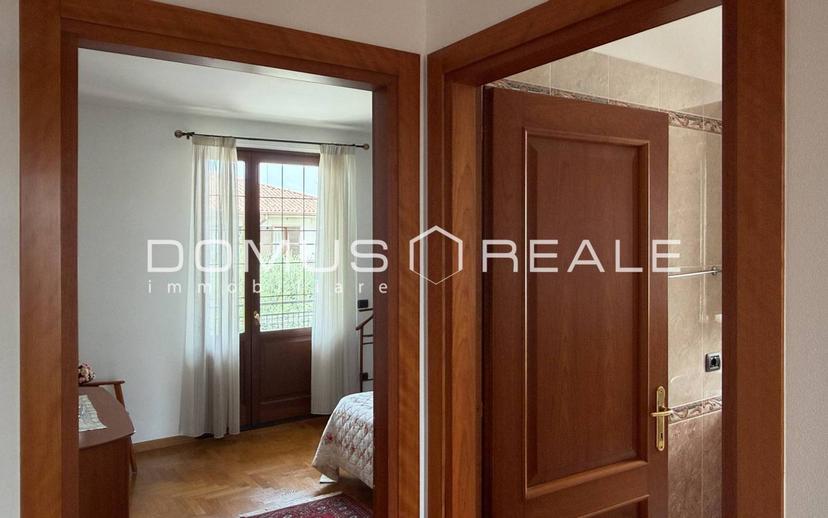 Villa bifamiliare via Giacomo Matteotti 12, Sandrà, Castelnuovo del Garda — foto 39 di 53