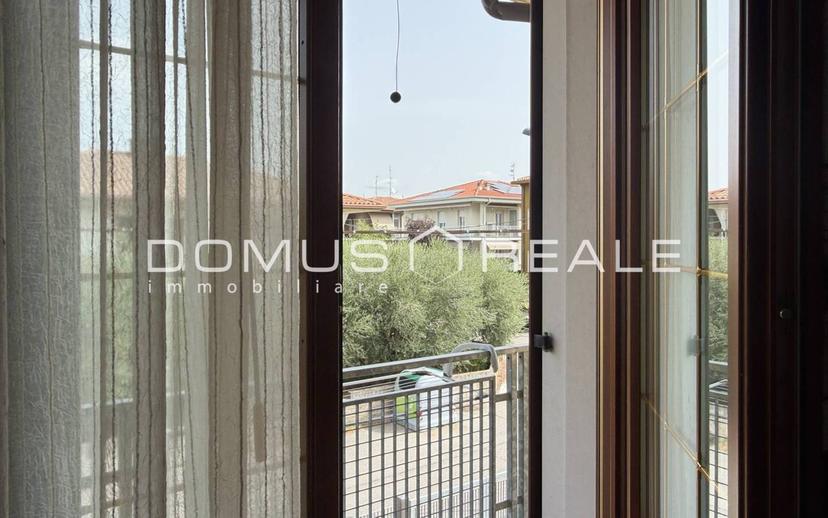 Villa bifamiliare via Giacomo Matteotti 12, Sandrà, Castelnuovo del Garda — foto 25 di 53