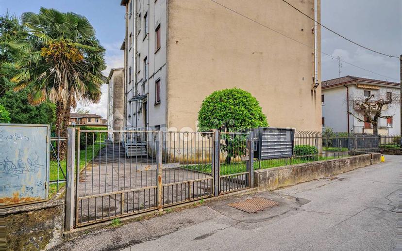 Appartamento via Giovanni Pascoli, Centro, Lurate Caccivio — foto 18 di 21