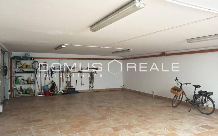 Villa bifamiliare via Giacomo Matteotti 12, Sandrà, Castelnuovo del Garda — foto 23 di 53