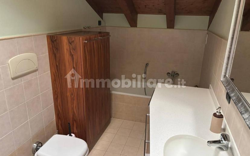 Trilocale via Sanatorio, Centro, Ornago — foto 15 di 19