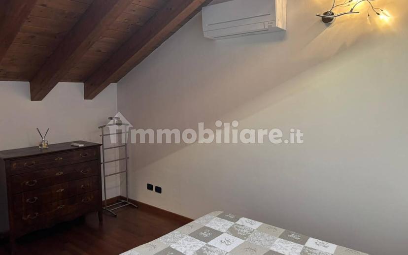 Trilocale via Sanatorio, Centro, Ornago