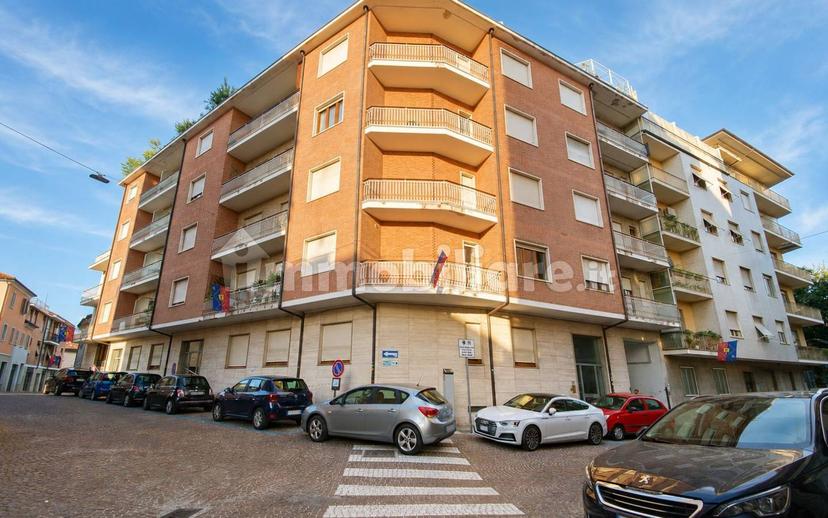 Quadrilocale via Italo Gastaldi 9, Centro, Alba — foto 12 di 26