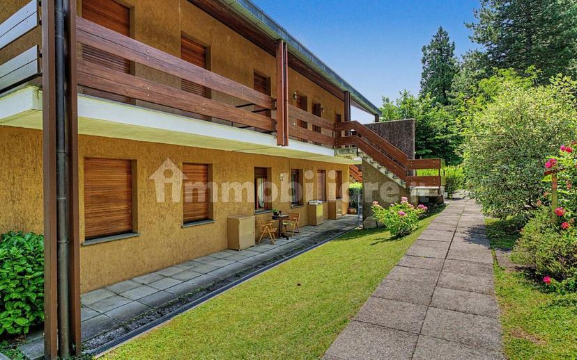 Quadrilocale via Giuseppe Verdi, 6, Ramponio Verna, Alta Valle Intelvi — foto 2 di 33