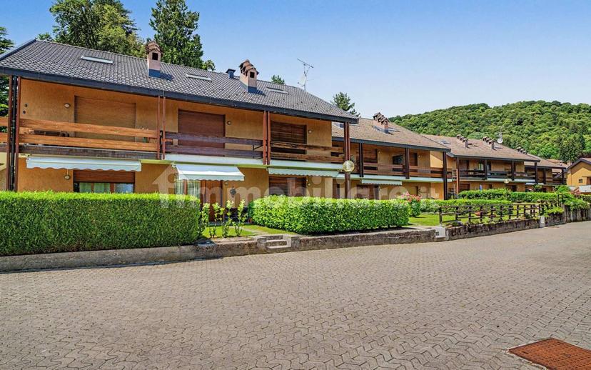 Quadrilocale via Giuseppe Verdi, 6, Ramponio Verna, Alta Valle Intelvi — foto 4 di 33