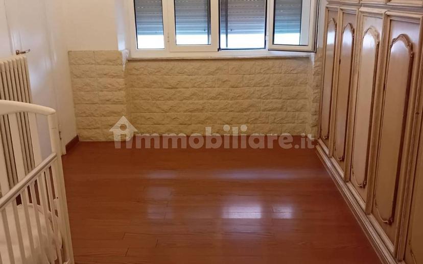 Appartamento via Costanzo Ebat, Goito - Montebello, Livorno — foto 2 di 12