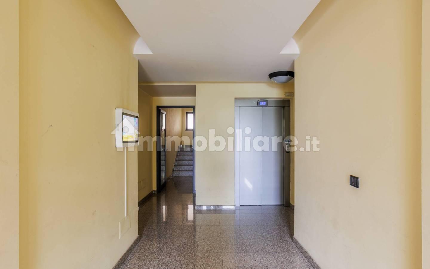 Bilocale via Sandro Pertini 12, Cesano Maderno