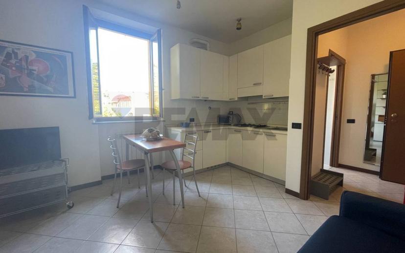 Monolocale buono stato, primo piano, Centro, Arcore — foto 4 di 12