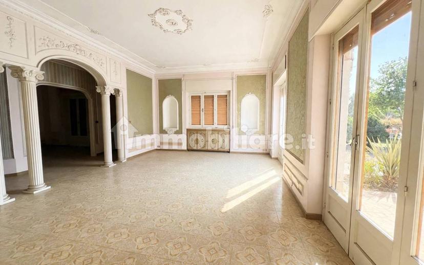 Terratetto unifamiliare 320 m², buono stato, Mesagne — foto 11 di 15