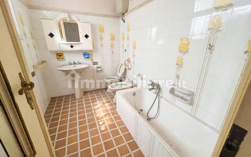 Terratetto unifamiliare 320 m², buono stato, Mesagne — foto 7 di 15