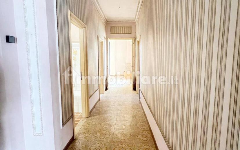 Terratetto unifamiliare 320 m², buono stato, Mesagne — foto 4 di 15