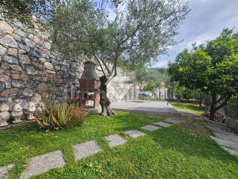 Villa a schiera via Maccagne 25, Toirano — foto 2 di 44
