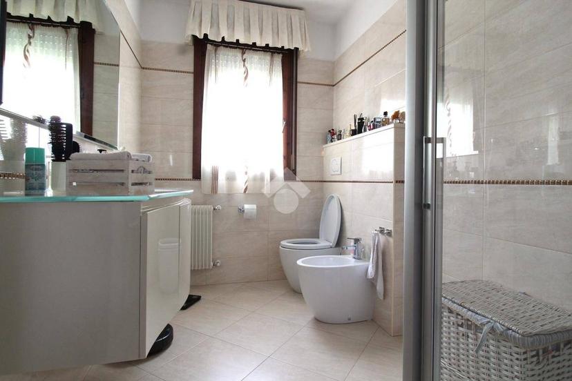 Trilocale via diaz 40, Centro, Arzignano — foto 13 di 16