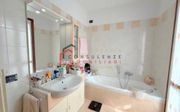 Villa a schiera via Caduti sul Lavoro, Biancade, Roncade