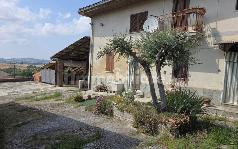 Terratetto unifamiliare 130 m², buono stato, Scandeluzza, Montiglio Monferrato — foto 2 di 14