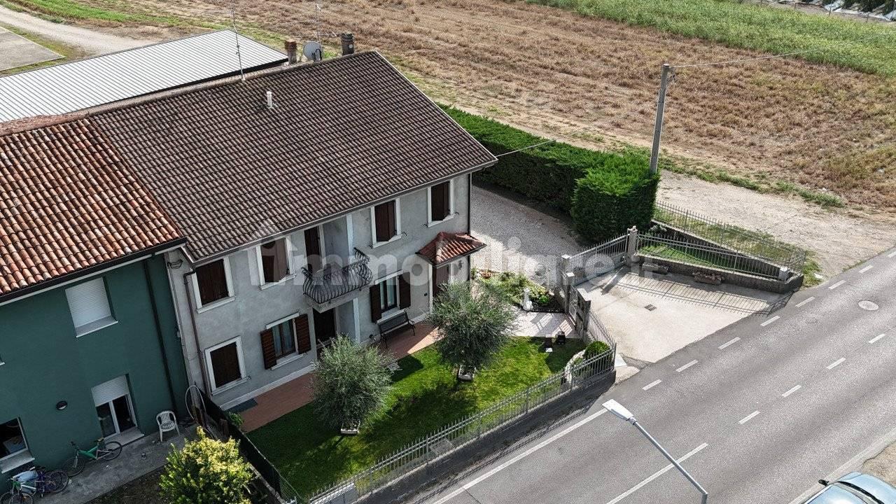 Villa bifamiliare via Scaiole, Raldon, San Giovanni Lupatoto
