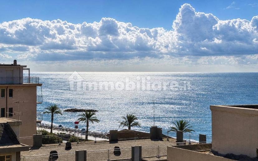 Attico via Como 33, Centro, Pietra Ligure — foto 23 di 31