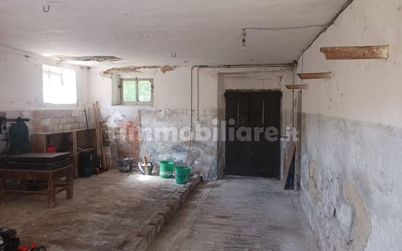 Casa colonica, da ristrutturare, 420 m², Torre, Cingoli — foto 10 di 33