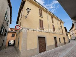Trilocale vicolo Orti, 2, Centro, Oggiono