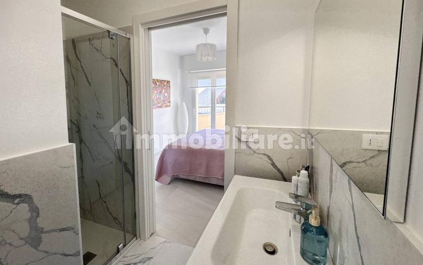 Attico via Como 33, Centro, Pietra Ligure — foto 19 di 31