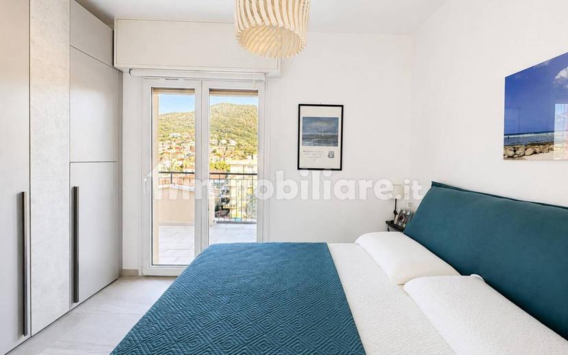 Attico via Como 33, Centro, Pietra Ligure — foto 11 di 31