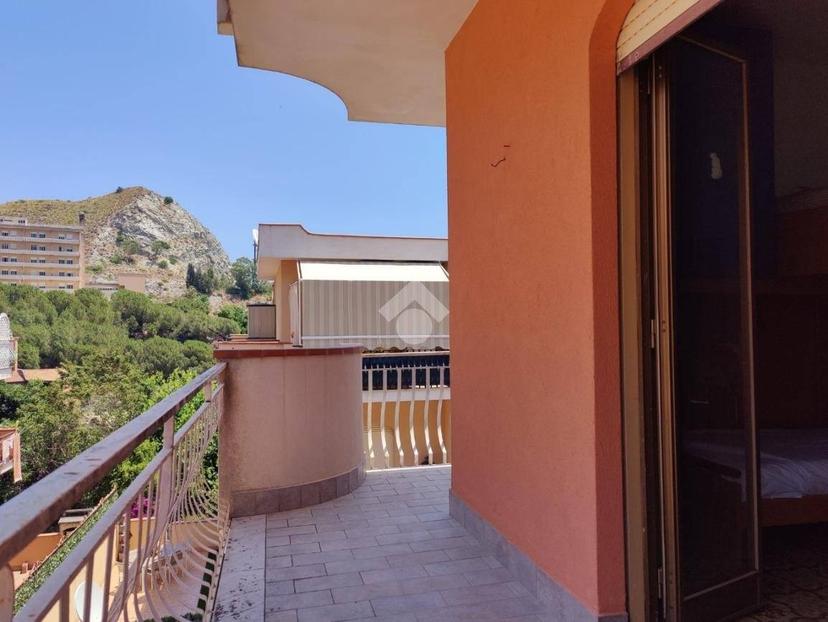 Trilocale via Dei Sei Mulini 22, Centro, Giardini-Naxos — foto 18 di 39