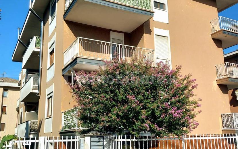Trilocale via Cristoforo Colombo 44, Centro, Cantù — foto 2 di 10