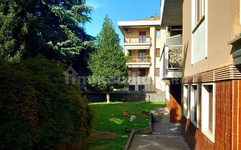 Trilocale via Cristoforo Colombo 44, Centro, Cantù — foto 8 di 10