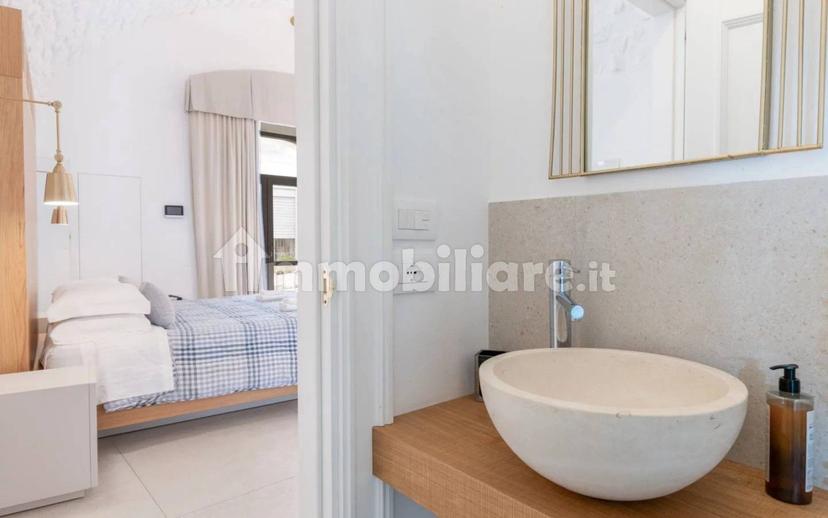 Trilocale ottimo stato, piano terra, Via Ludovico, Corso Umberto I, Vittorio Emanuele, Ostuni — foto 3 di 14
