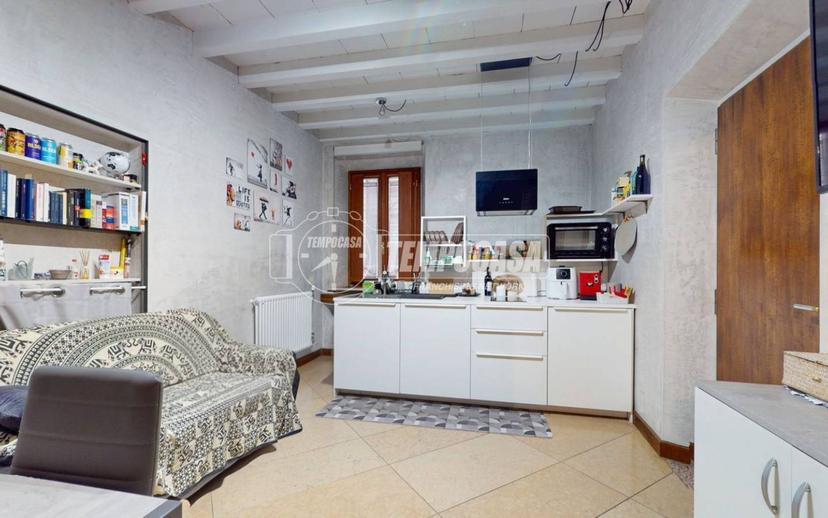 Monolocale via Bruno Buozzi 5, Centro, Mantova — foto 3 di 16