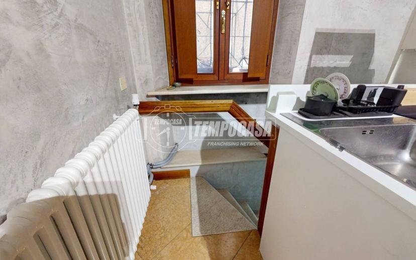Monolocale via Bruno Buozzi 5, Centro, Mantova — foto 12 di 16
